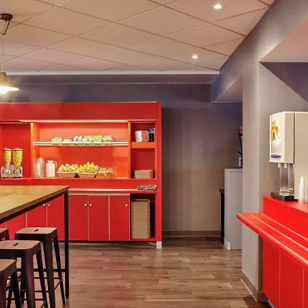 Otel Hotelf1 Porte De Chatillon *