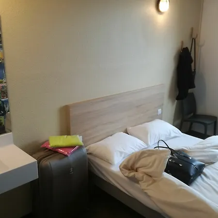 Hotelf1 Porte De Chatillon * París