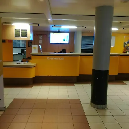 Hotelf1 Porte De Chatillon Paříž