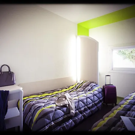 Hotelf1 Porte De Chatillon Отель *