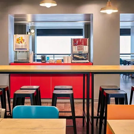 Hotelf1 Porte De Chatillon Parijs