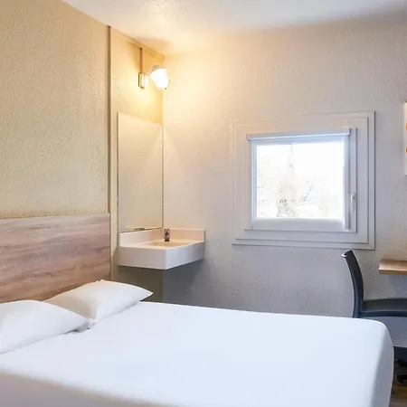 Hotel Hotelf1 Porte De Châtillon Paris