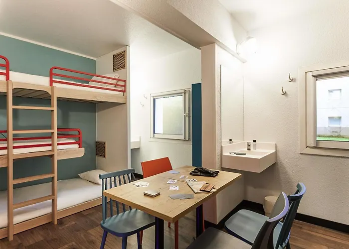 Hotelf1 Porte De Châtillon Hotel