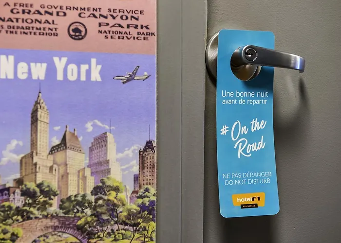 ホテル ホテルf1 ポルト ドゥ シャティヨン *