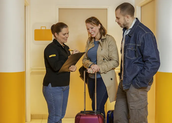 Hotelf1 Porte De Châtillon Hotel Paris