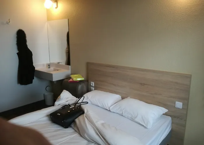 ホテル ホテルf1 ポルト ドゥ シャティヨン *