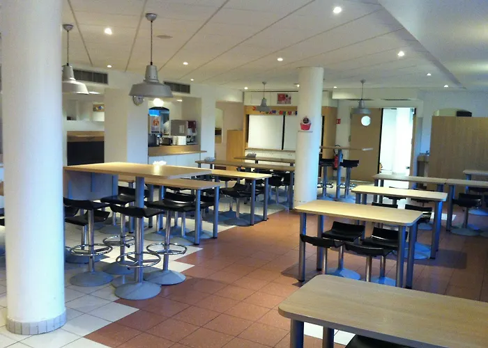 Hotelf1 Porte De Châtillon * Paris