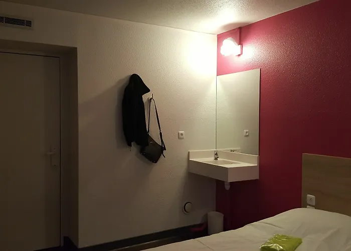 ホテル ホテルf1 ポルト ドゥ シャティヨン