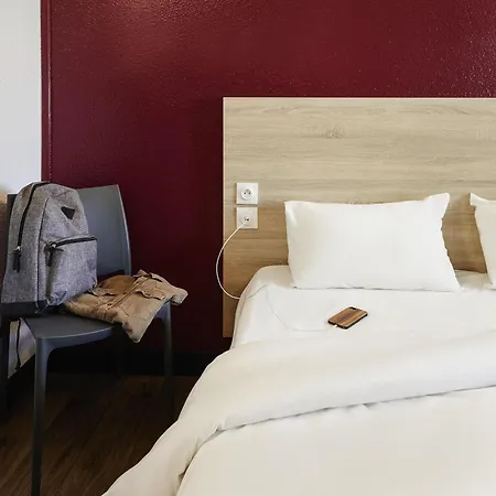 巴黎沙蒂永门f1酒店