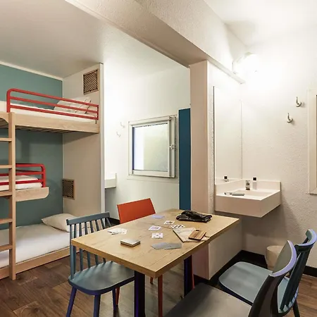 巴黎沙蒂永门f1酒店 酒店