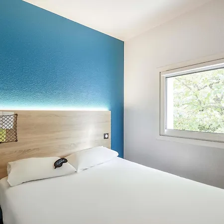 巴黎沙蒂永门f1酒店