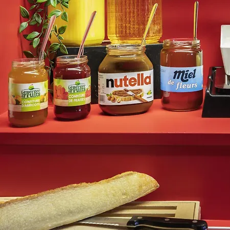 巴黎沙蒂永门f1酒店 *