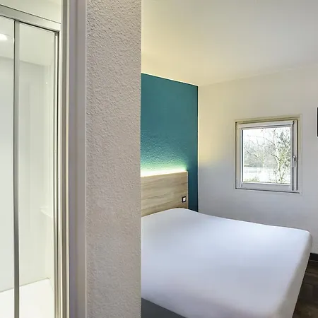 巴黎沙蒂永门f1酒店 巴黎