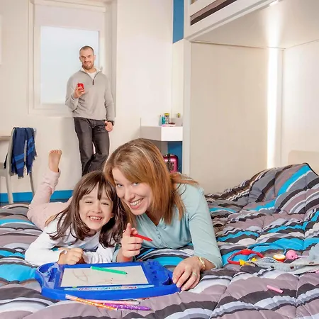 巴黎沙蒂永门f1酒店 酒店