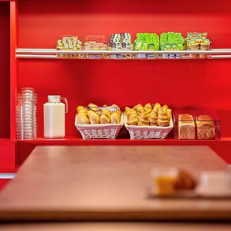 酒店 巴黎沙蒂永门f1酒店 *