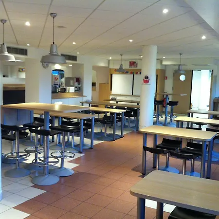 巴黎沙蒂永门f1酒店 * 巴黎