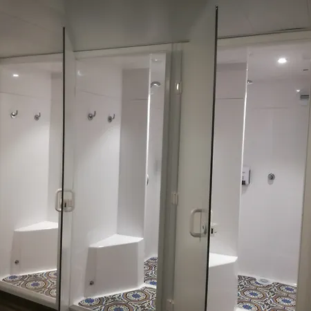 巴黎沙蒂永门f1酒店 酒店