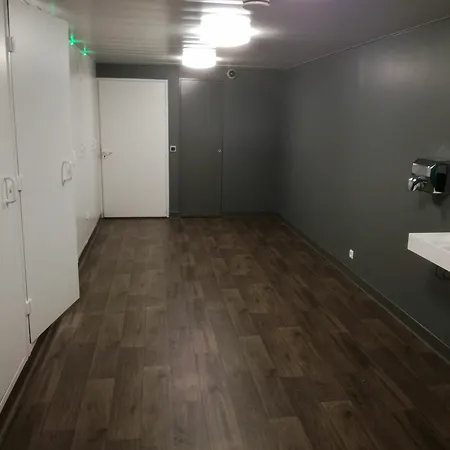 巴黎沙蒂永门f1酒店 酒店 *