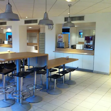 Hotel Hotelf1 Porte De Châtillon Paris